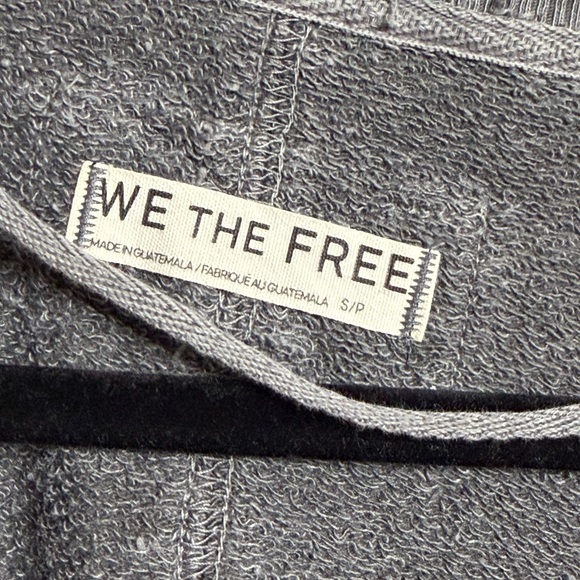 Free People Venice V-neck Graphic Sweatshirt in Washed Black Combo - Picture 5 of 6